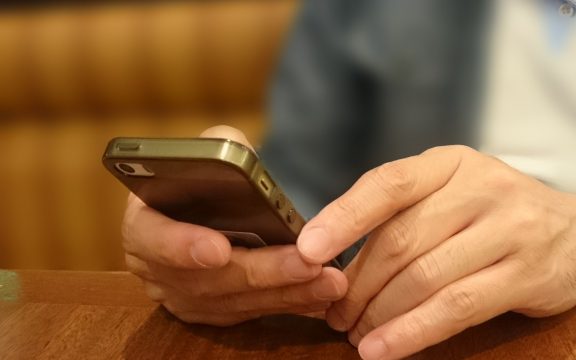 スマホ操作イメージ